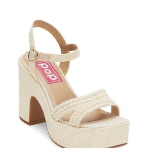 Pop NWT NEW Cream Platform Sandals